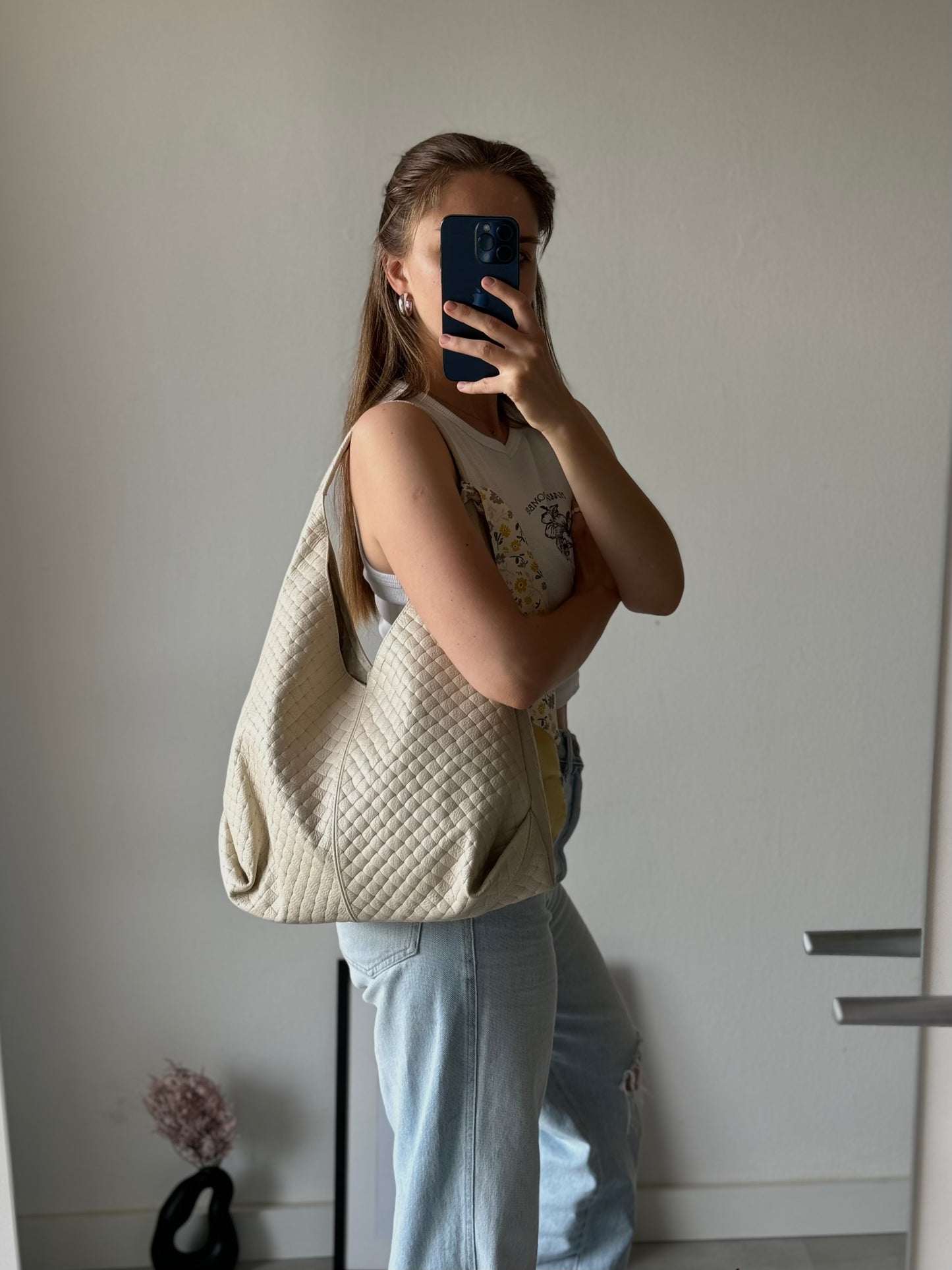 Shopper z plecionej skóry naturalnej z kosmetyczką – Made in Italy