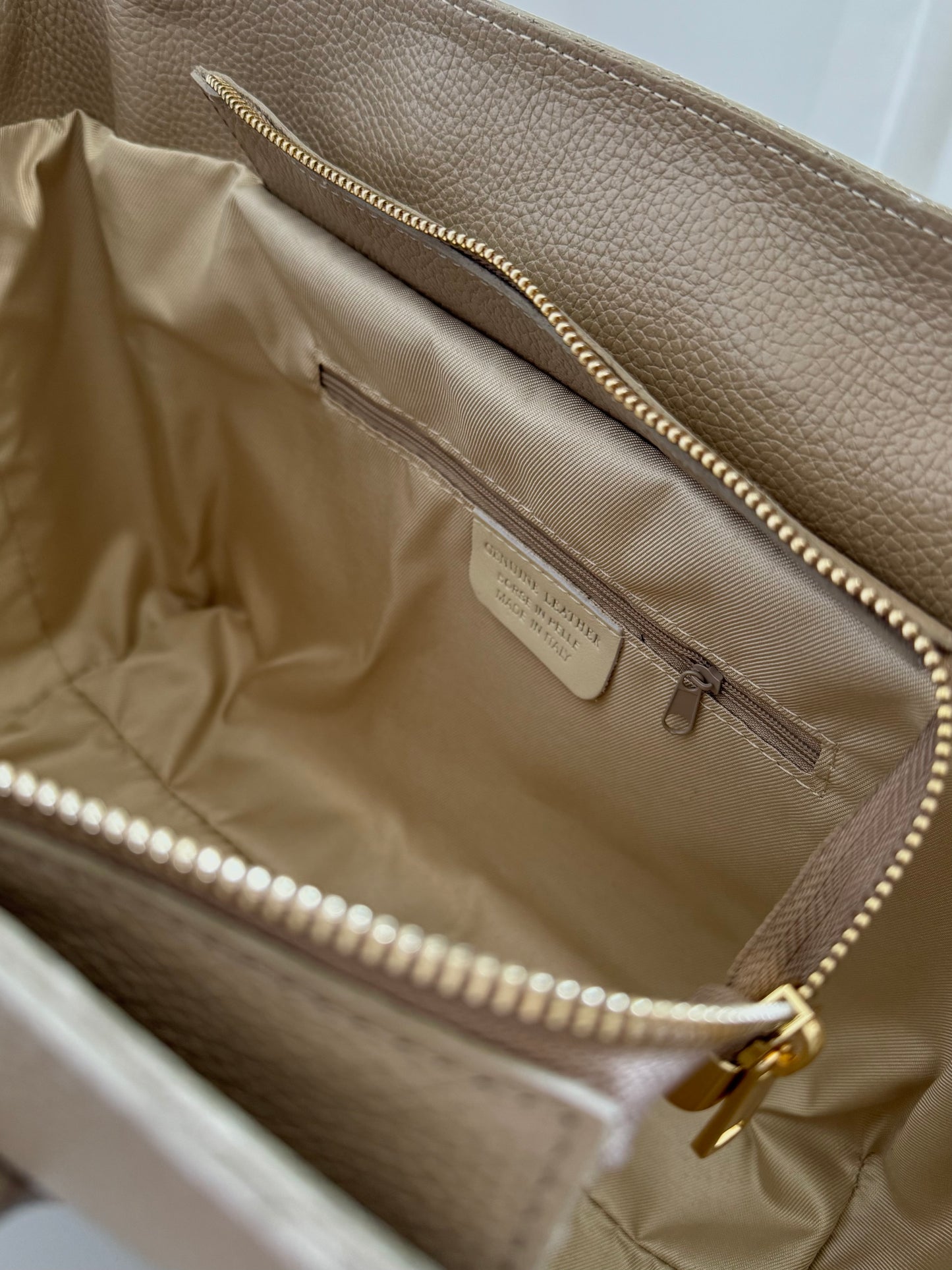 Natural leather shopper bag for work or everyday use, Italy