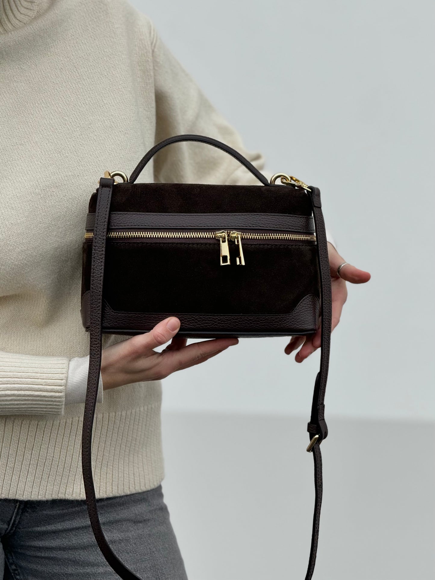 Mała torebeczka Crossbody do ręki lub na ramię z naturalnej skóry, Włochy