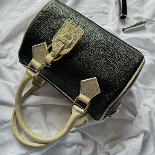 Torebka czarna Torba beczka z naturalnej skóry crossbody, Włochy