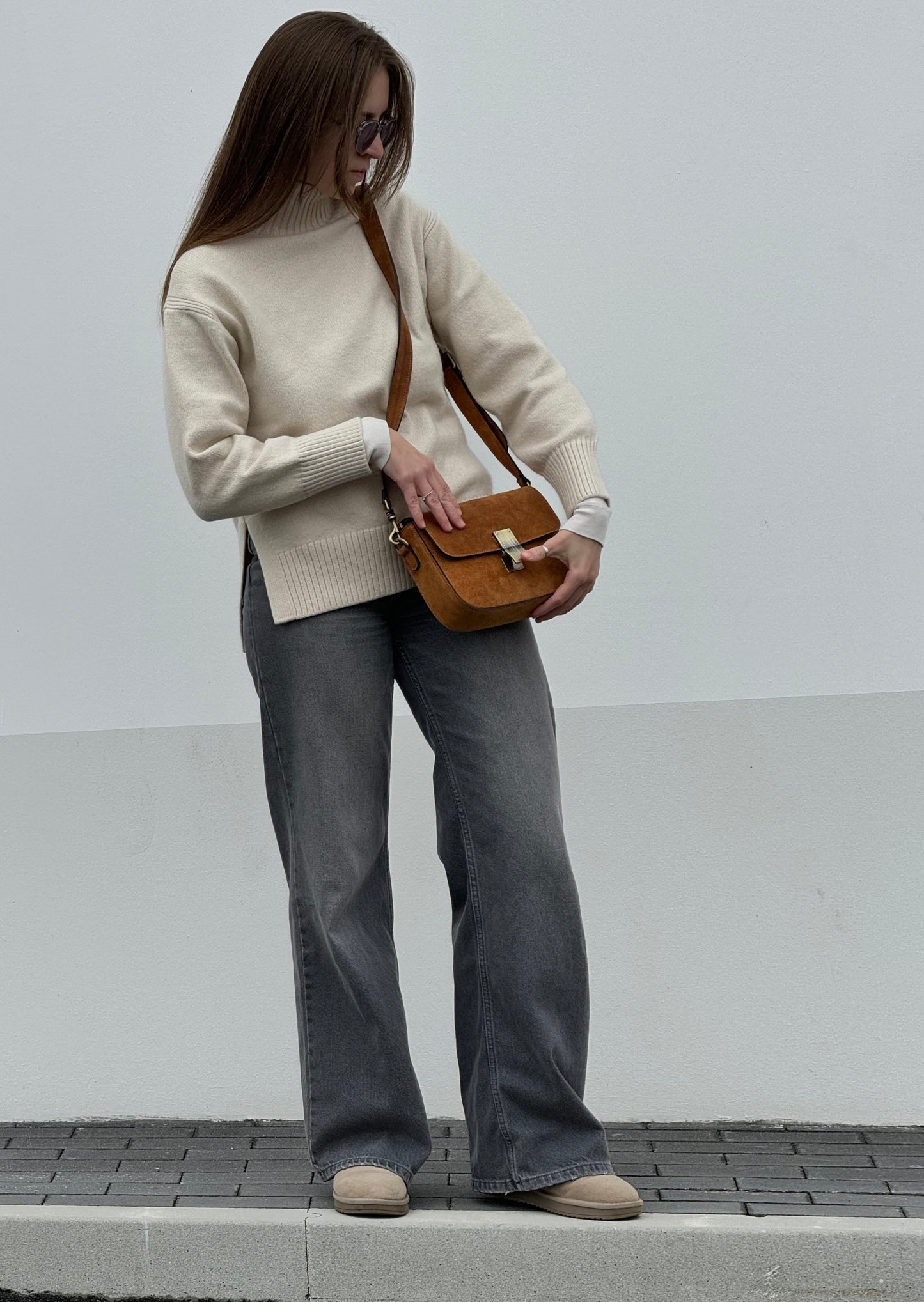 Torebka Crossbody na ramię z naturalnej skóry zamszowej, Włochy