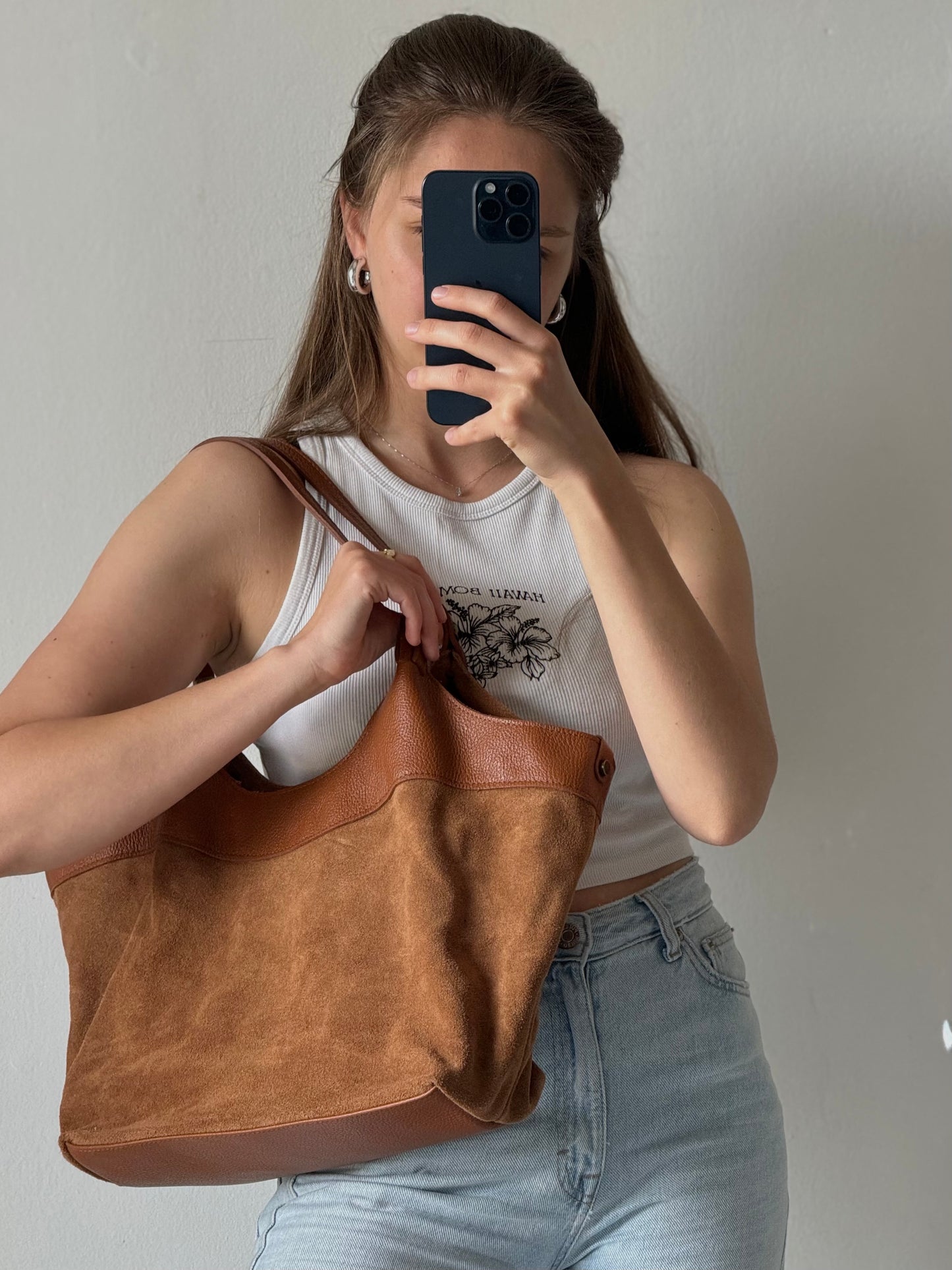 Elegancka torebka tote z naturalnego zamszu, Włochy