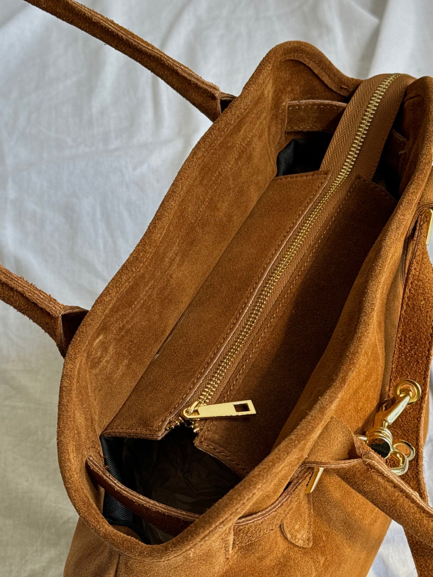 Torebka shopper zamszowa do ręki lub na ramię wykonana we Włoszech