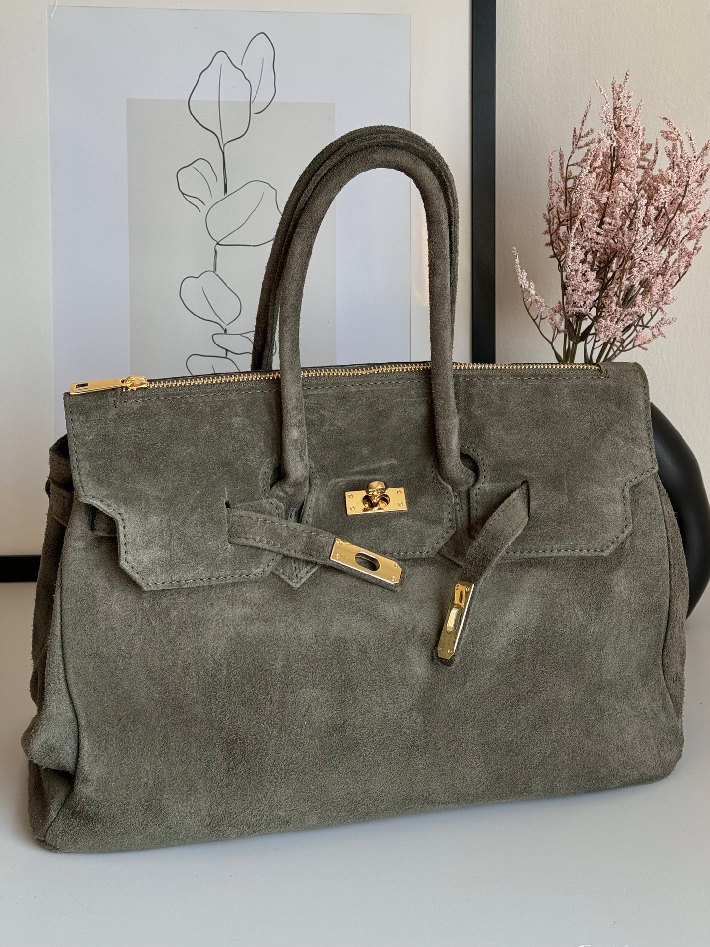 Elegancka torebka shopper z naturalnego zamszu do ręki, wyprodukowana we Włoszech