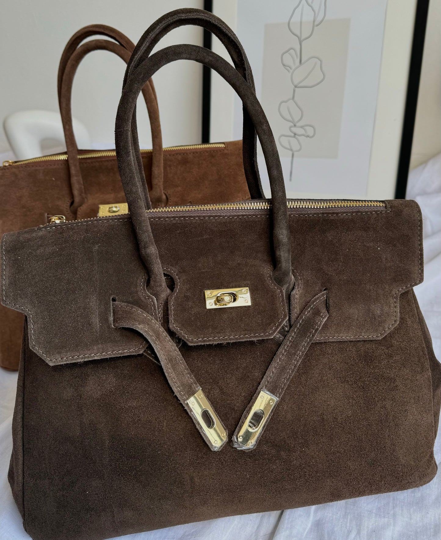 Elegancka torebka shopper z naturalnego zamszu do ręki, wyprodukowana we Włoszech