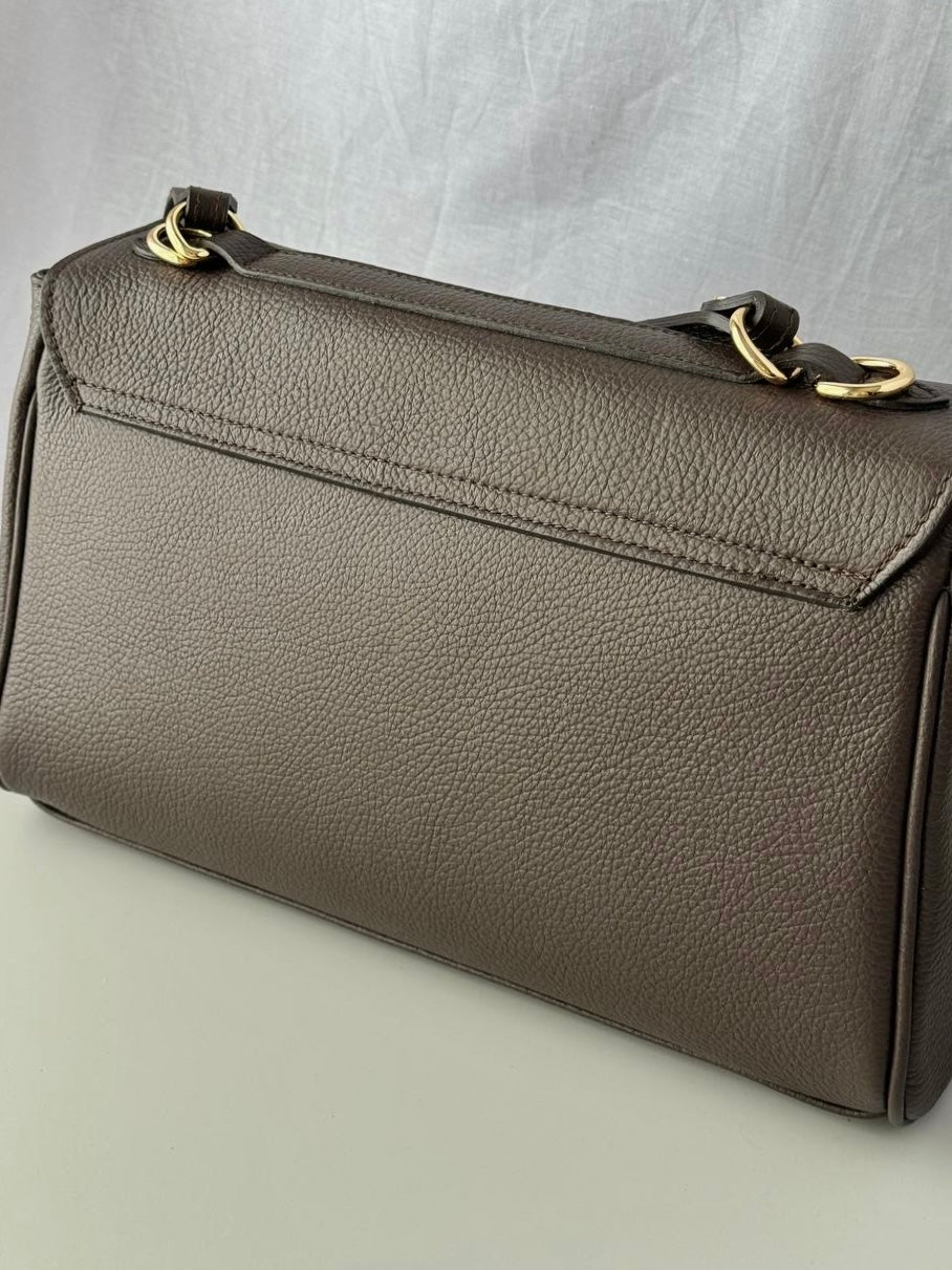 Elegancka torebka kuferkowa z naturalnej skóry, Włochy