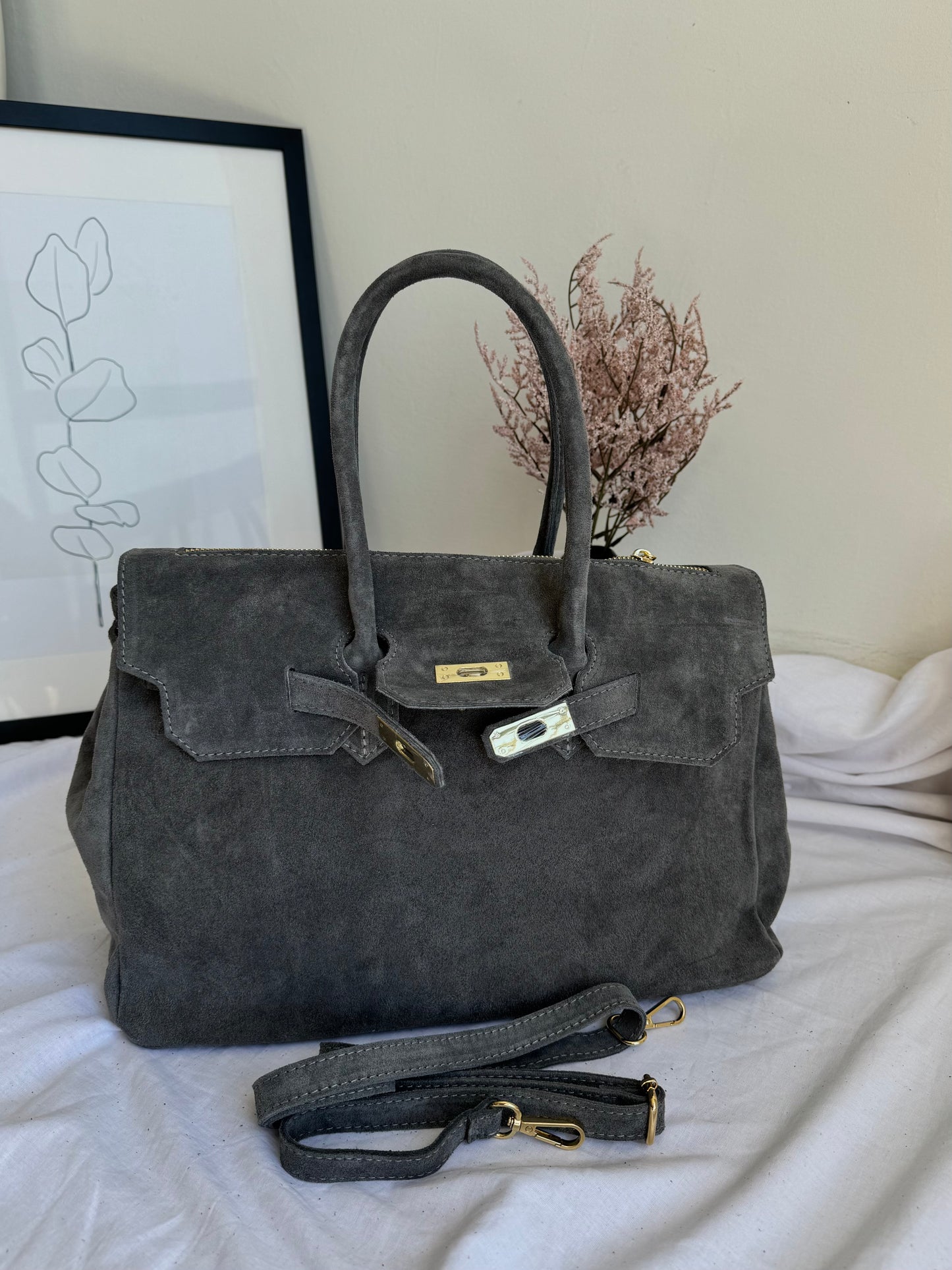 Elegancka torebka shopper z naturalnego zamszu do ręki, wyprodukowana we Włoszech