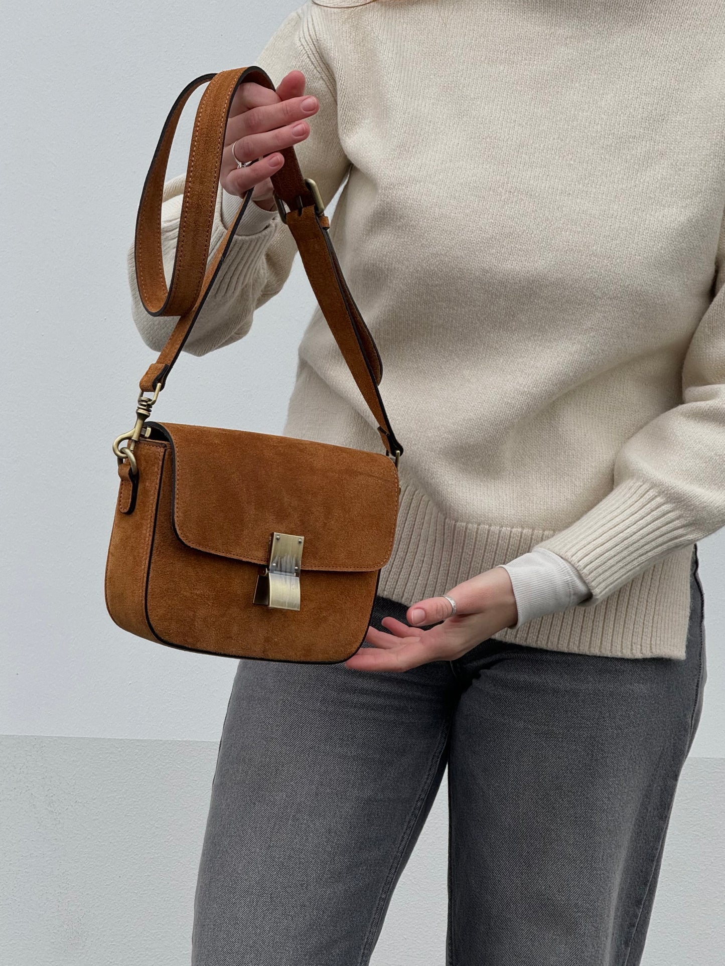 Torebka Crossbody na ramię z naturalnej skóry zamszowej, Włochy