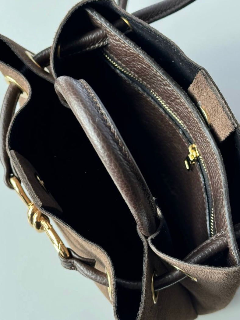 Elegancka torebka bucket bag z naturalnego zamszu, Włochy